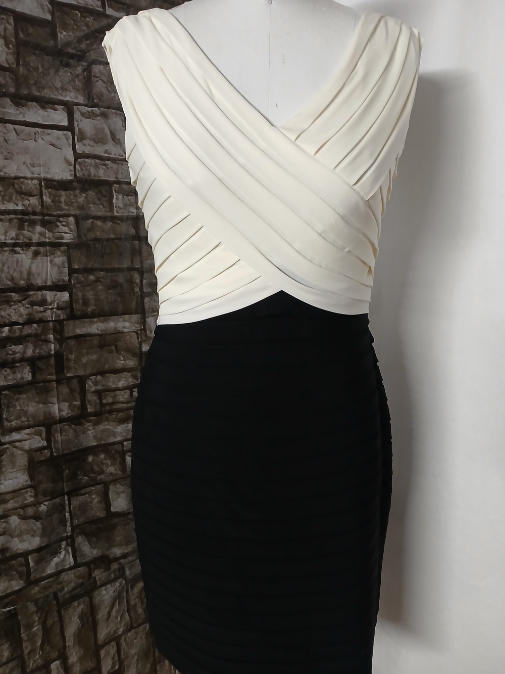 Jessica Howard Cream and Black Draped Midi Dress